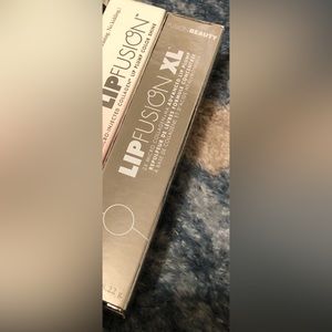NIB Lip Fusion gloss in Clear FULL SIZE
